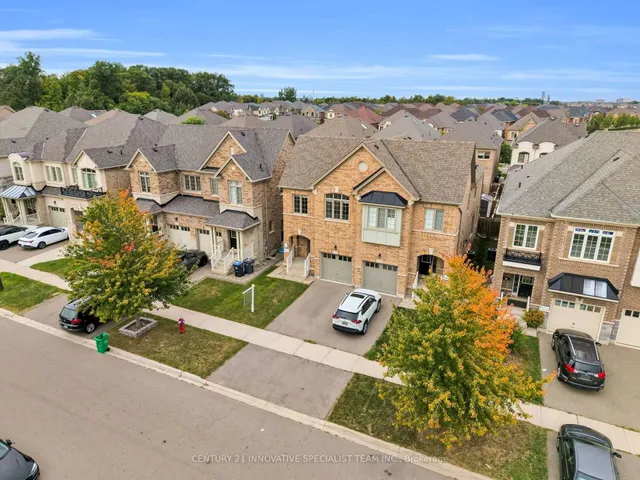 7 Gruenwald Gate, Brampton 5