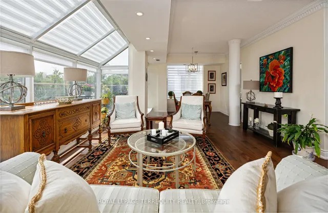 935 Royal York Rd #407, Toronto 5