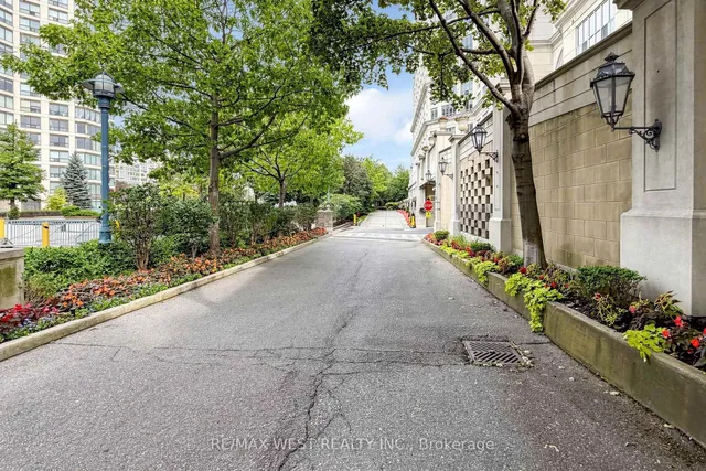 2287 Lake Shore Blvd #1404, Toronto 4