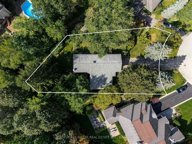 1242 Donlea Cres, Oakville 3