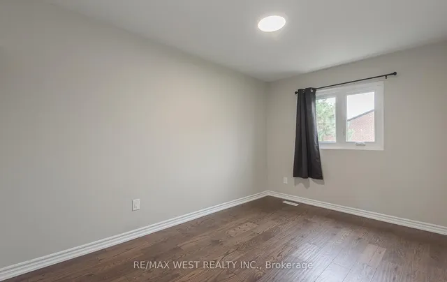 900 Central Park Dr #104, Brampton 2