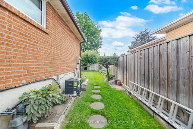 2414 Whaley Dr, Mississauga 5