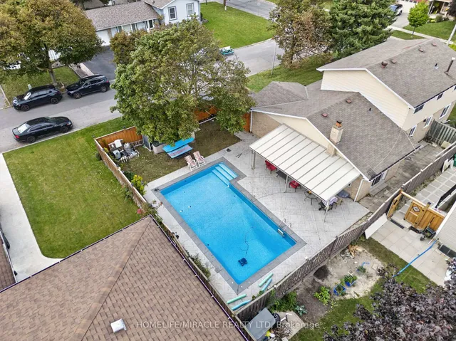 2 Jubilee Crt, Brampton 2