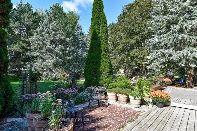 1666 Spruce Dr, Caledon 3