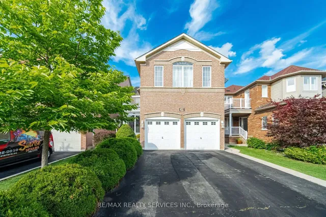 39 LEGEND Lane, Brampton 2