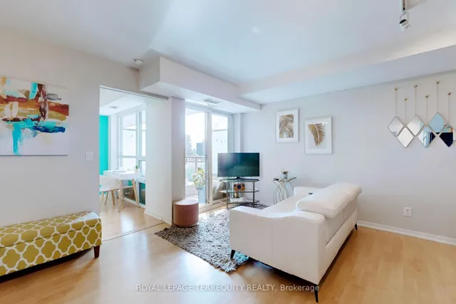 38 Joe Shuster Way #710, Toronto 2