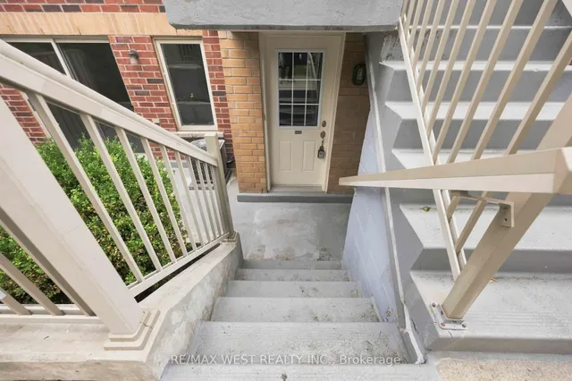 20 Elsie Lane #122, Toronto 2