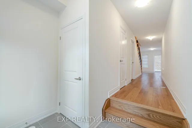 209 Wyndham St, Mississauga 5