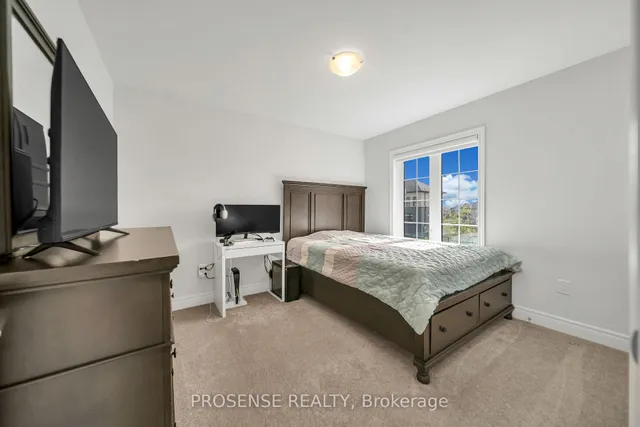 45 Keyworth Cres, Brampton 5