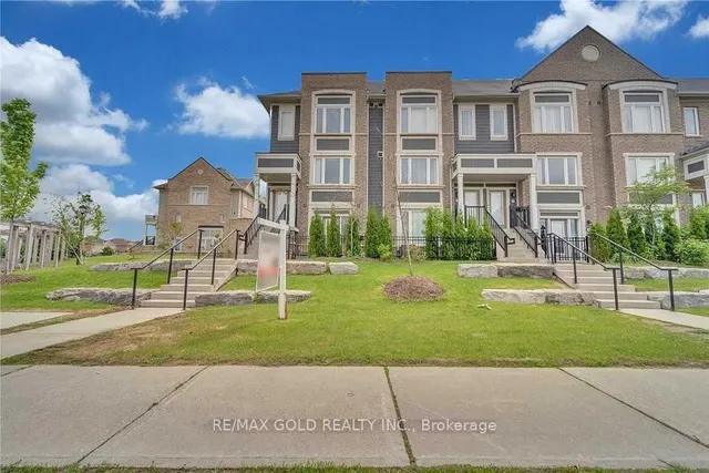 250 Sunny Meadow Blvd #53, Brampton 3