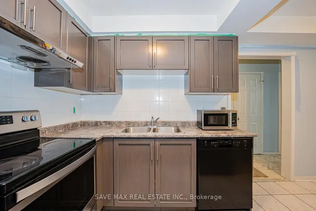 455 Apache Crt #20, Mississauga 4