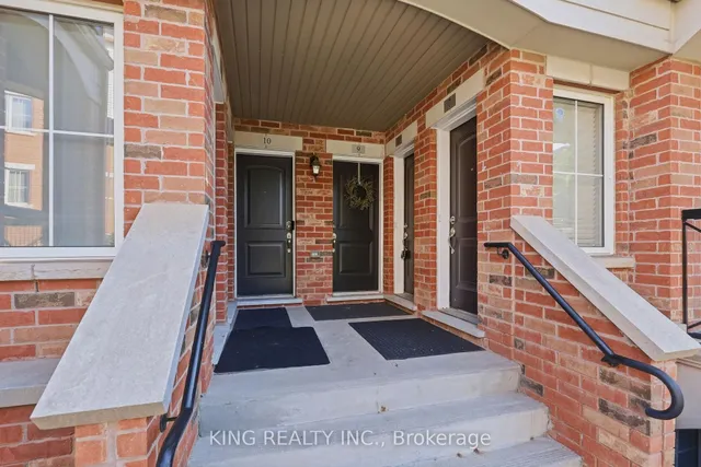 35 Hays Blvd #8, Oakville 2