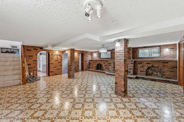 7 Checkers Crt, Toronto 5
