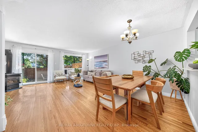 1517 Elm Rd #9, Oakville 5