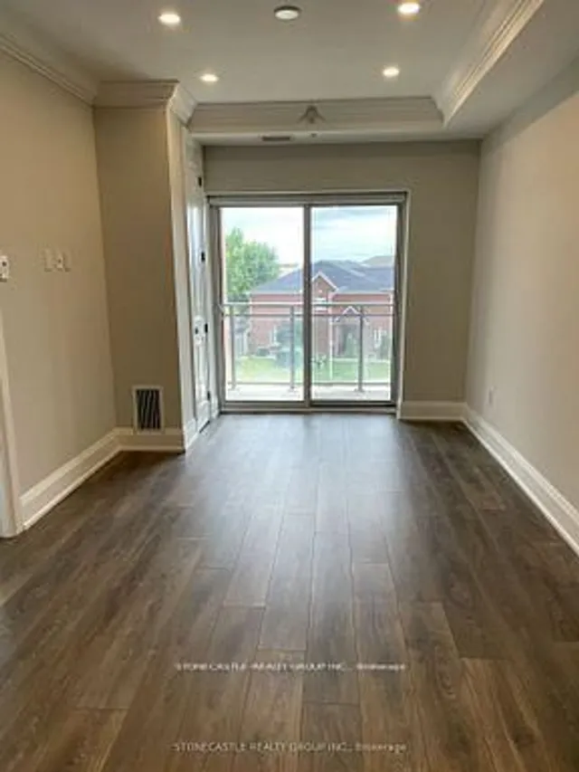 4040 Upper Middle Rd #308, Burlington 4