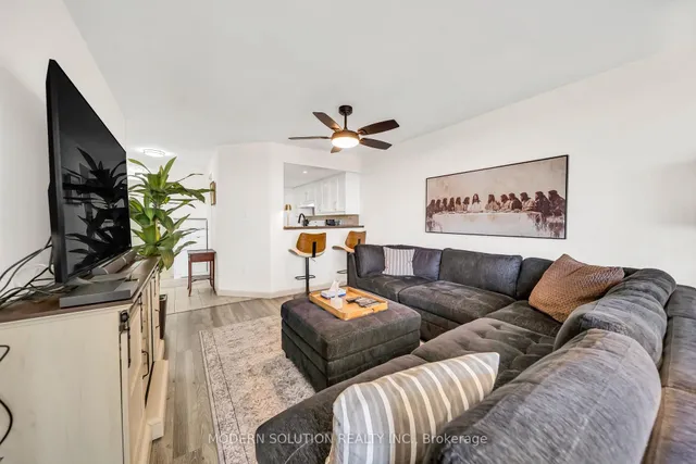 20 Cherrytree Dr #501, Brampton 3