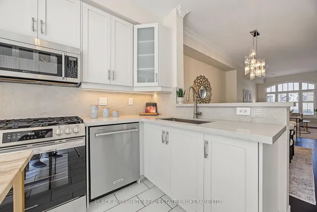 45 Lobo Mews, Toronto 5