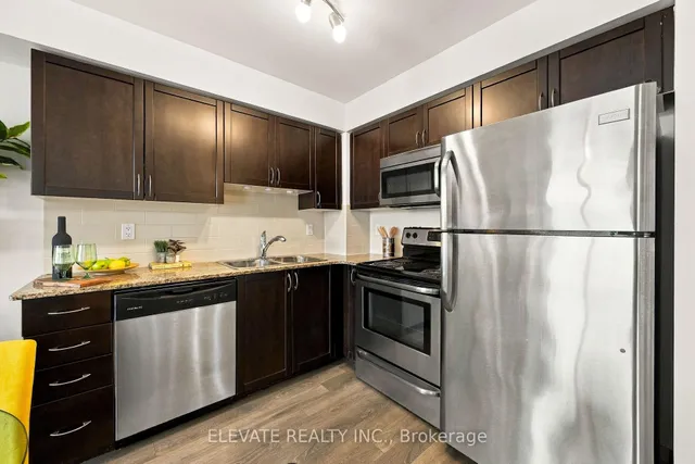 812 Lansdowne Ave #408, Toronto 4