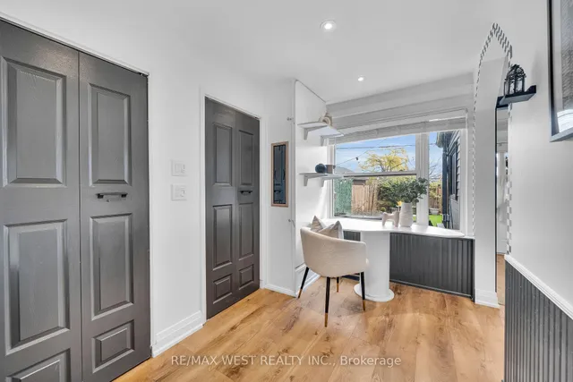 259 Sixth St, Toronto 5