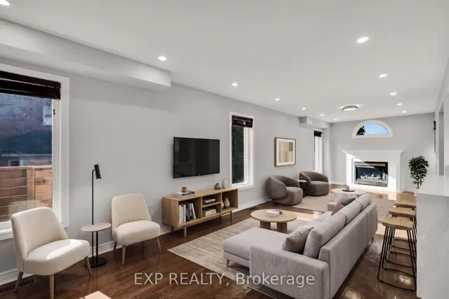 6 Purdy Cres, Toronto 5