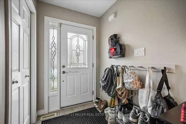 2400 Sequoia Way, Oakville 4