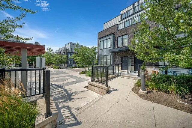 2212 Bromsgrove Rd #10, Mississauga 5