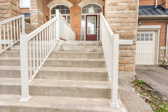 32 Rockman Cres, Brampton 5