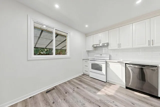 12 Greyfriar Crt, Toronto 3