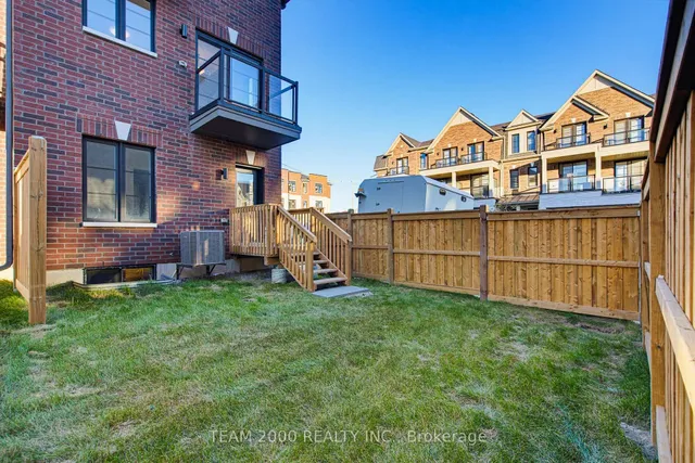 5880 Saigon St, Mississauga 5