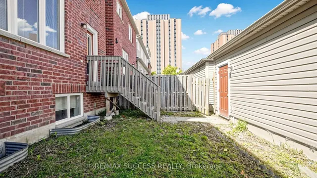 19 Boot Terr, Toronto 5