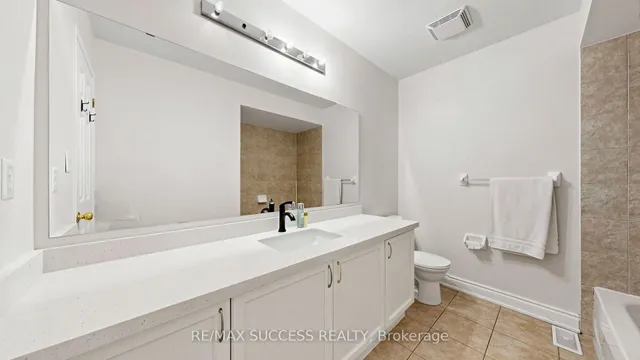 19 Boot Terr, Toronto 4