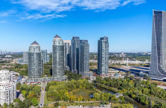 10 Park Lawn Rd #1705, Toronto 2