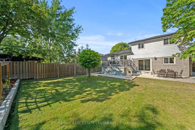 27 Jefferson Rd, Brampton 2