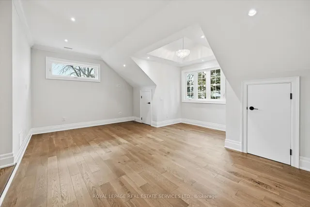 1601 Venetia Dr, Oakville