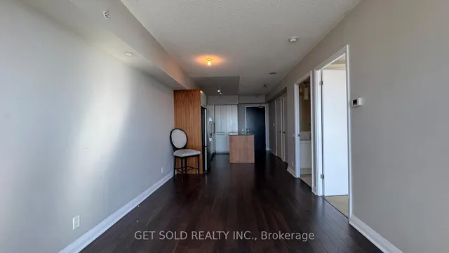 5 Valhalla Inn Rd #2708, Toronto 4