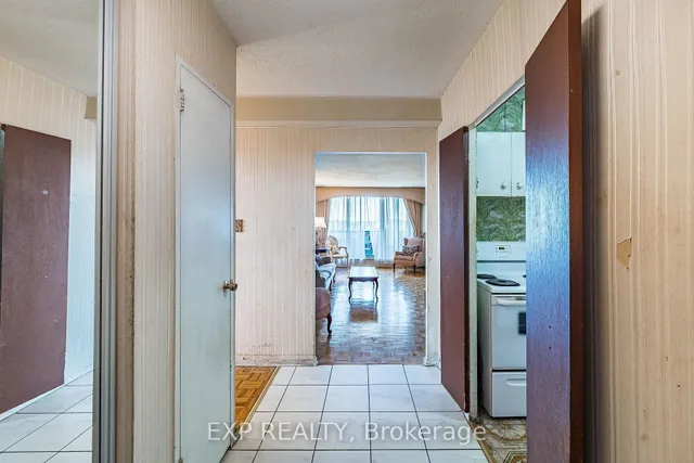 85 Emmett Ave #2412, Toronto 2