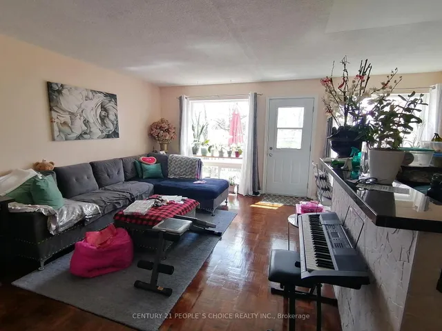 23 Four Winds Dr #14, Toronto 3