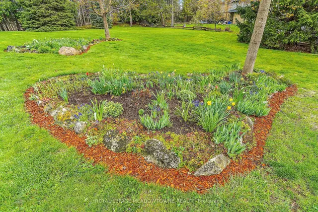 39 Wildwood Rd, Halton Hills 3