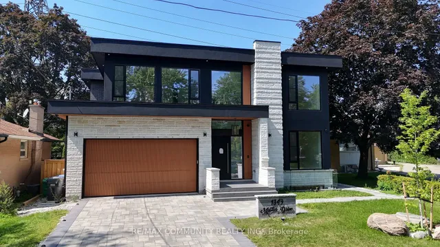 1349 Melton Dr, Mississauga 2