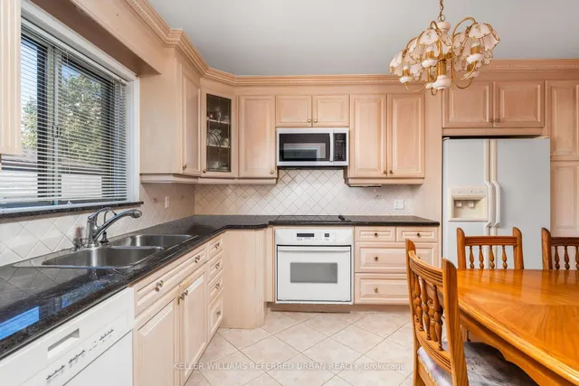 40 Datchet Rd, Toronto 5