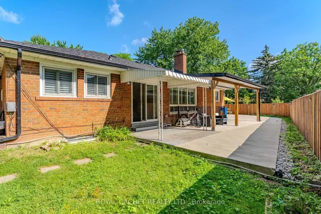 1074 Flagship Dr, Mississauga 2