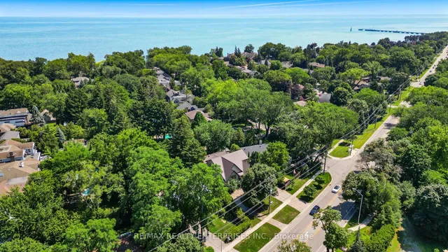 3168 Lakeshore Rd, Oakville 2