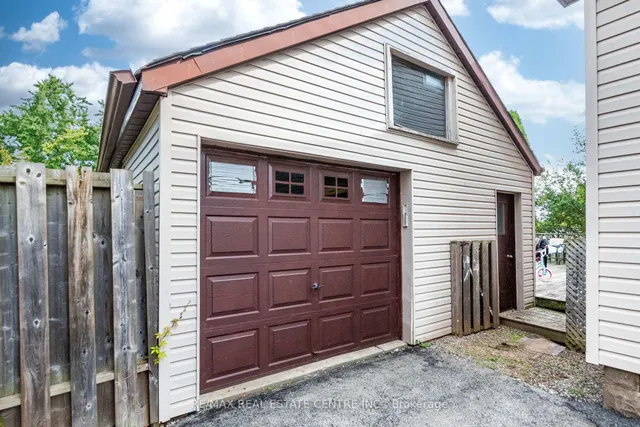 1423 Sixth Line, Oakville 4