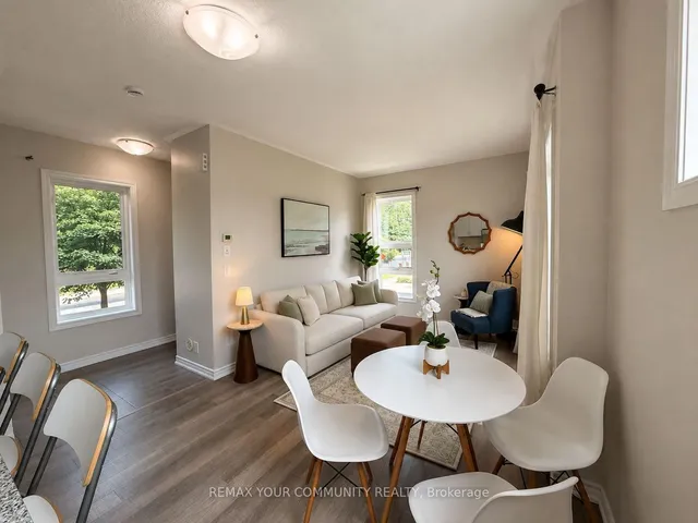 90 Caledonia Park Rd #2, Toronto 4