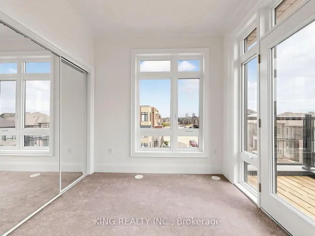 3290 Taha Garden, Oakville 4