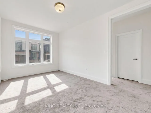 3290 Taha Garden, Oakville 5