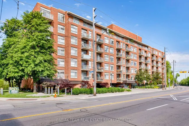 2495 Dundas Street West St #307, Toronto 2