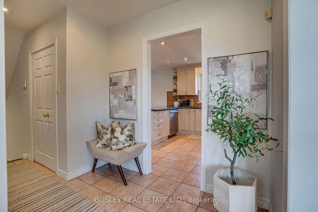 74 Raven Rd, Toronto 5