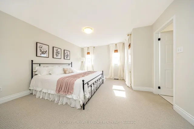 170 Roxton Rd, Oakville 5