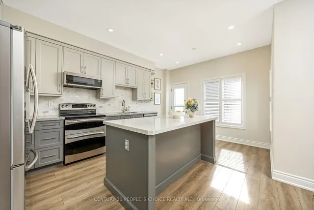 170 Roxton Rd, Oakville 2